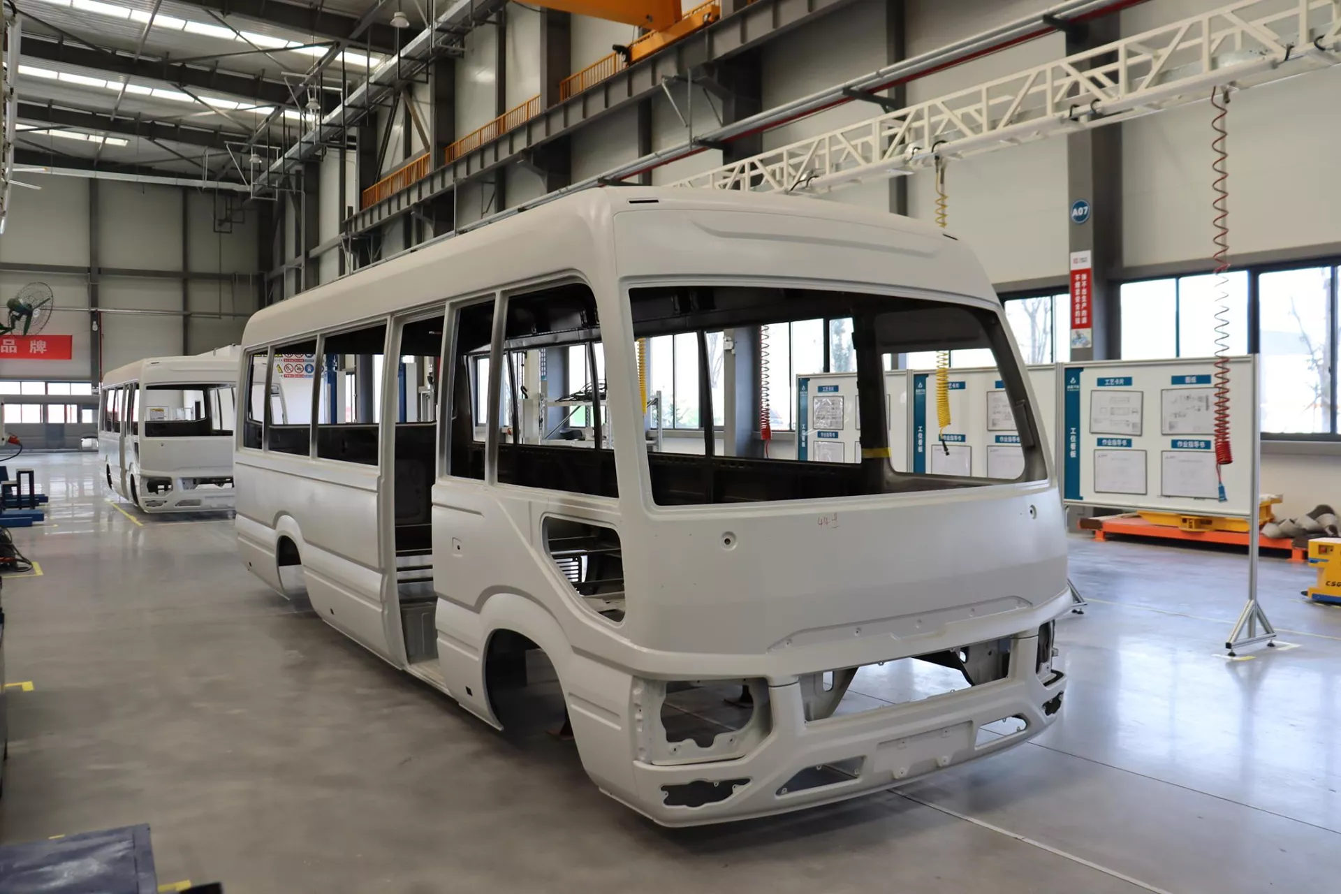 Project unloading final assembly line