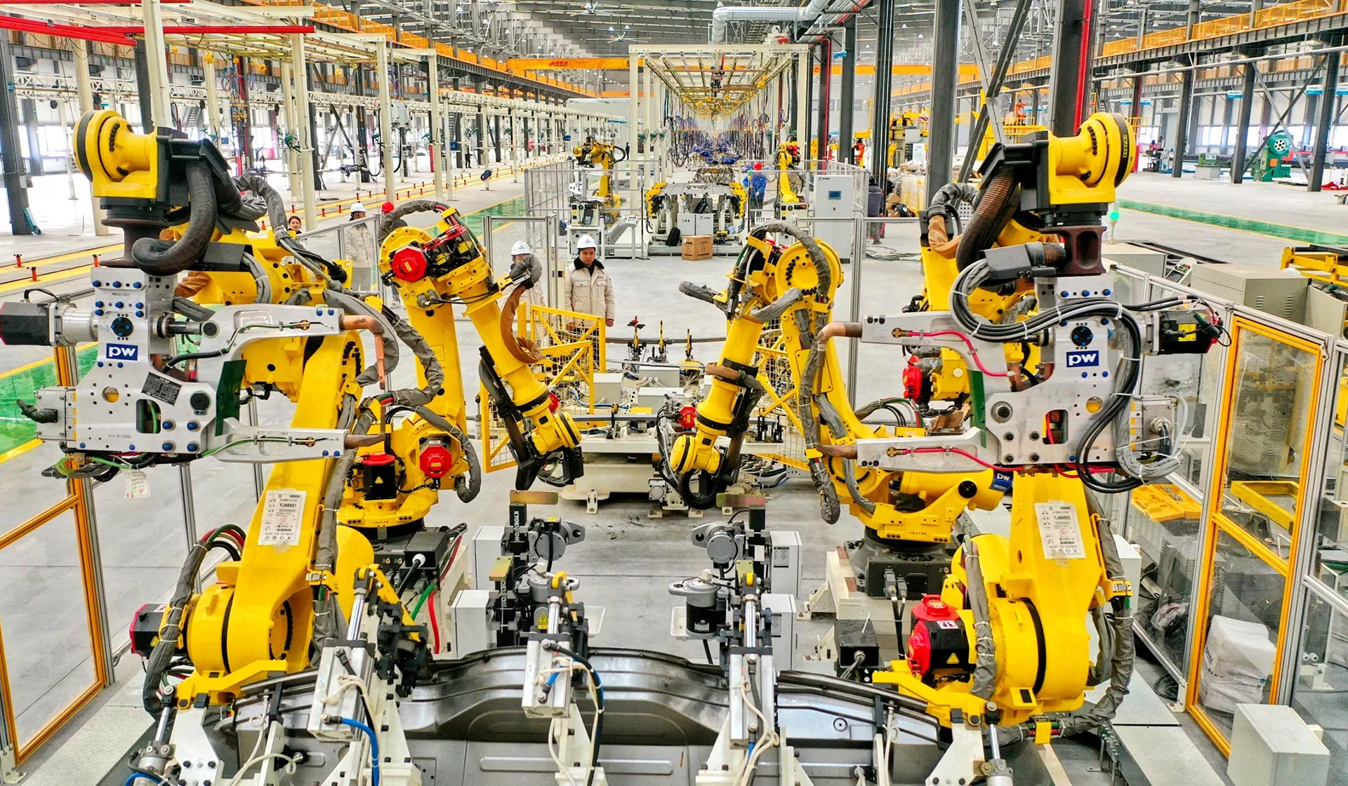 Automatic robot welding workstation