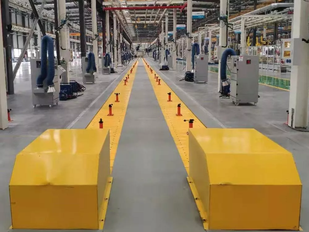 Automated plate chain conveyor line